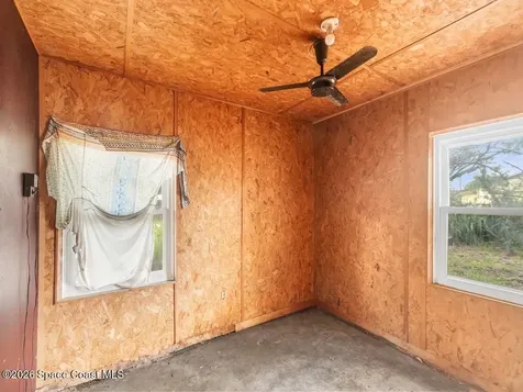 4721 28th Court Vero Beach FL 32967