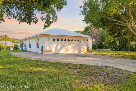 9931 Oak Street Sebastian FL 32976