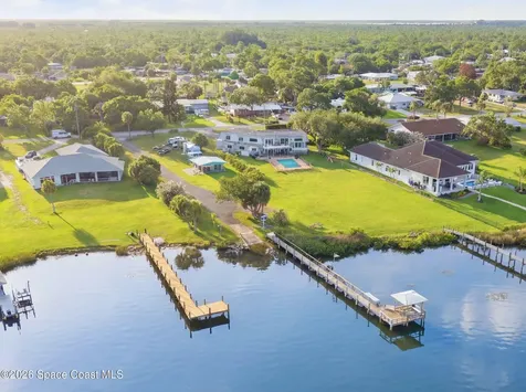 9931 Oak Street Sebastian FL 32976
