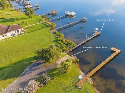 9931 Oak Street Sebastian FL 32976