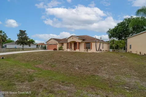 368 Thunderbird Avenue NW Palm Bay FL 32907