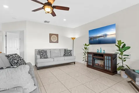 4851 Pearl Lake Court Kissimmee FL 34758