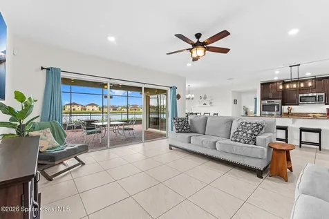 4851 Pearl Lake Court Kissimmee FL 34758
