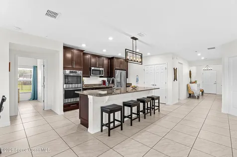 4851 Pearl Lake Court Kissimmee FL 34758