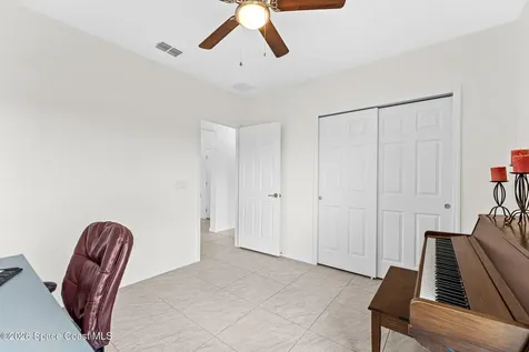 4851 Pearl Lake Court Kissimmee FL 34758