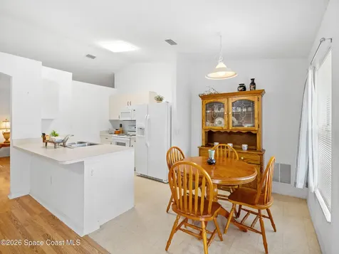 867 Fairhaven Street NE Palm Bay FL 32907