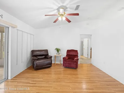 867 Fairhaven Street NE Palm Bay FL 32907