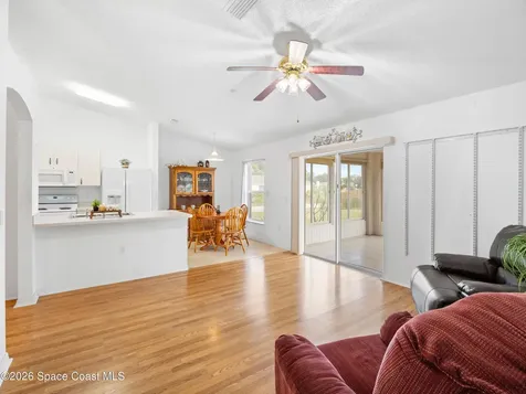 867 Fairhaven Street NE Palm Bay FL 32907