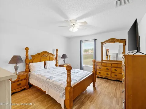 867 Fairhaven Street NE Palm Bay FL 32907