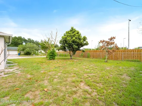867 Fairhaven Street NE Palm Bay FL 32907