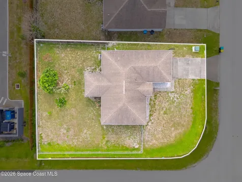 867 Fairhaven Street NE Palm Bay FL 32907