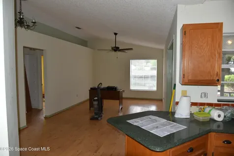 988 Hunt Street NW Palm Bay FL 32907