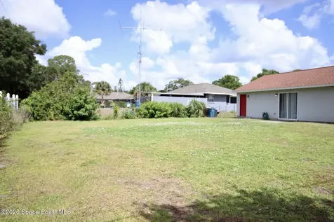 1028 Zambrana Street SE Palm Bay FL 32909