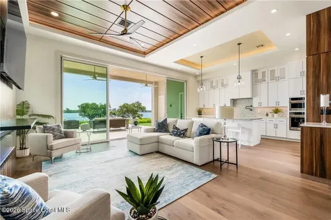 4842 S Harbor Drive Vero Beach FL 32967