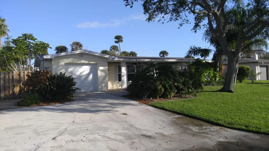 142 W Gadsden Lane Cocoa Beach FL 32931