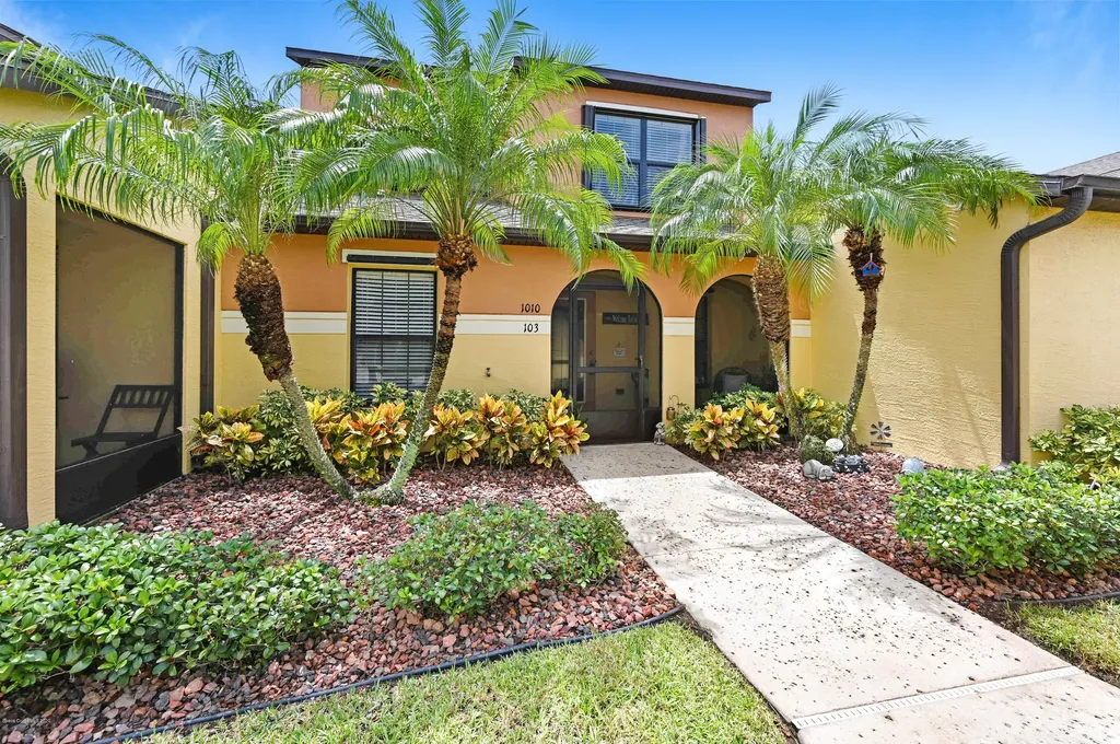 1010 Luminary Circle Melbourne FL 32901