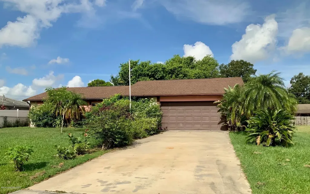 1310 Mann Avenue NW Palm Bay FL 32907