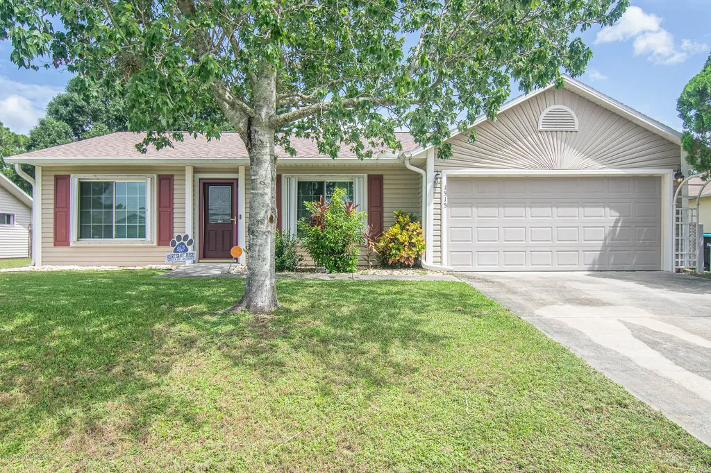 1515 Raymore Street NW Palm Bay FL 32907