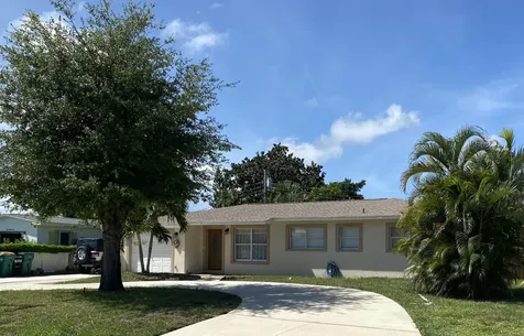 484 Falmouth Avenue Merritt Island FL 32952