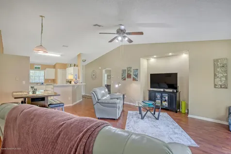 1290 Scottish Street SW Palm Bay FL 32908