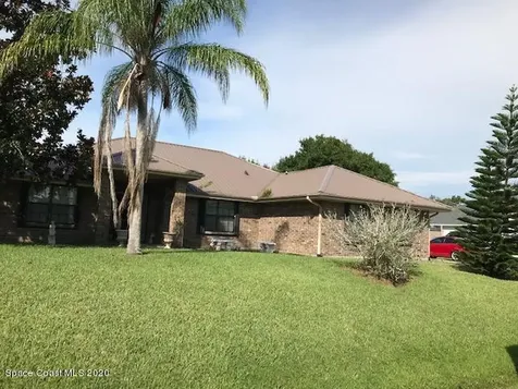 226 Pelican Drive NE Palm Bay FL 32907