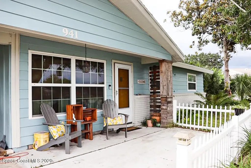941 Eyerly Lane NE Palm Bay FL 32905