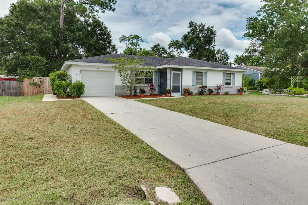 841 Young Avenue NW Palm Bay FL 32907