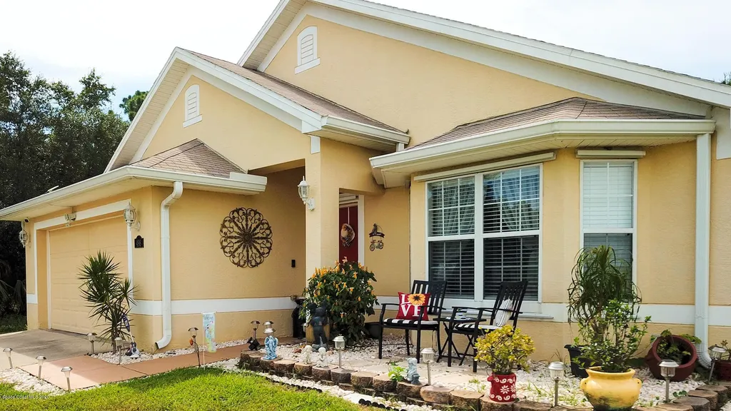 498 Four Winds Street SW Palm Bay FL 32908