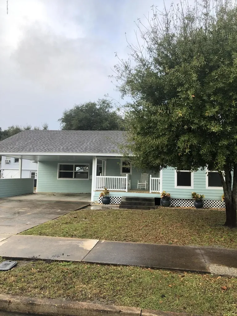 904 Indian River Avenue Titusville FL 32780