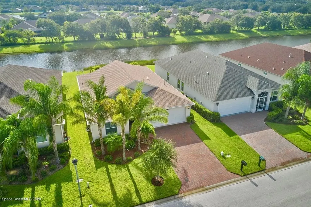 704 Honeybell Court SW Vero Beach FL 32968