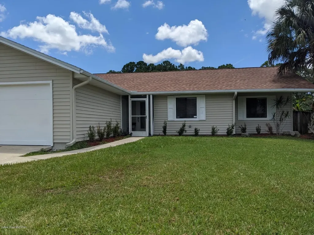 526 Rheine Road NW Palm Bay FL 32907