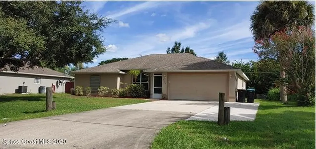 2150 Oaklyn Street NE Palm Bay FL 32907