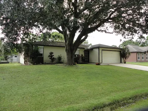 842 Schomer Avenue SW Palm Bay FL 32908