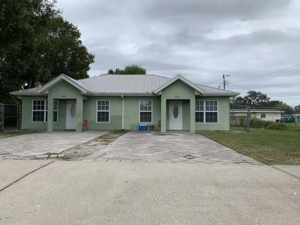 1009 4th Avenue Titusville FL 32780