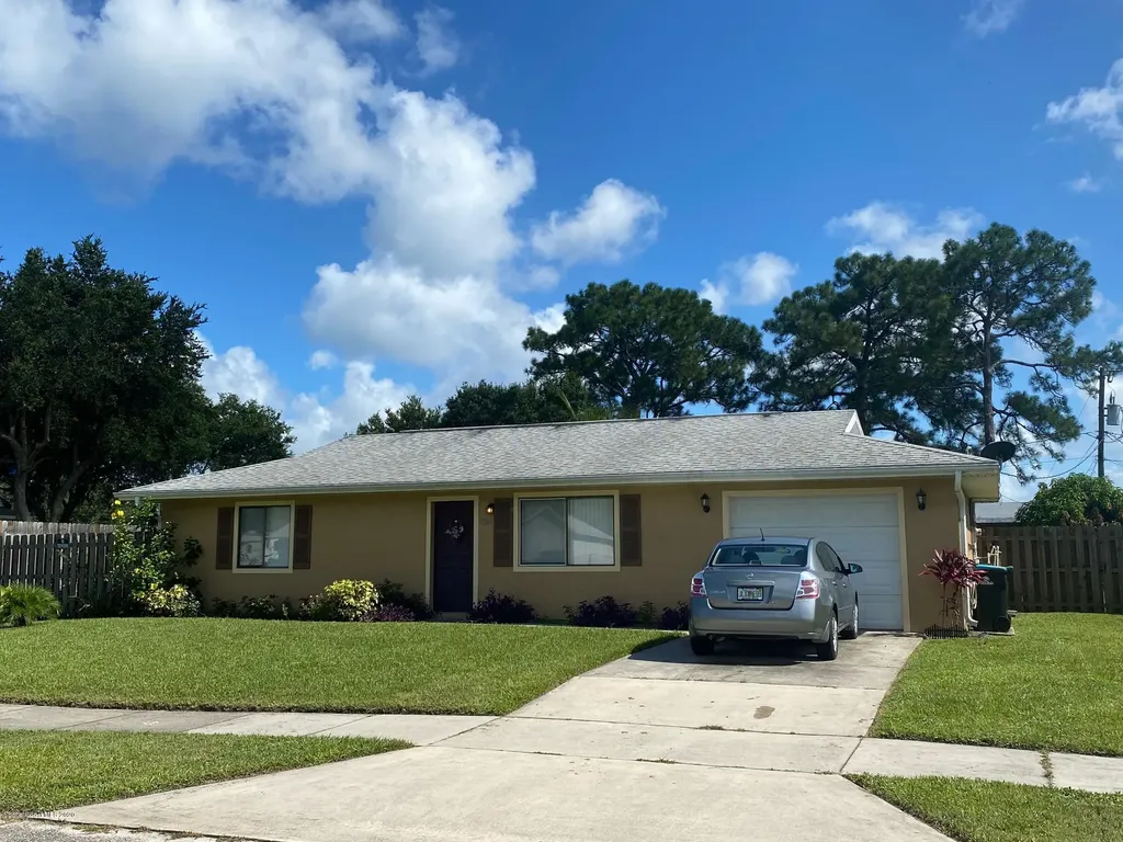 1260 Salina Street SE Palm Bay FL 32909