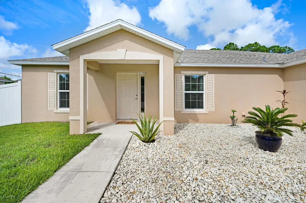 2622 Ramsdale Drive SE Palm Bay FL 32909