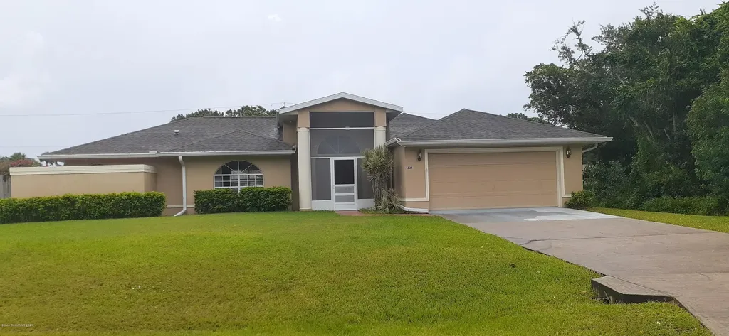 1225 Drill Avenue NE Palm Bay FL 32907