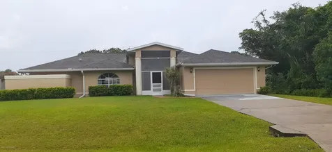 1225 Drill Avenue NE Palm Bay FL 32907