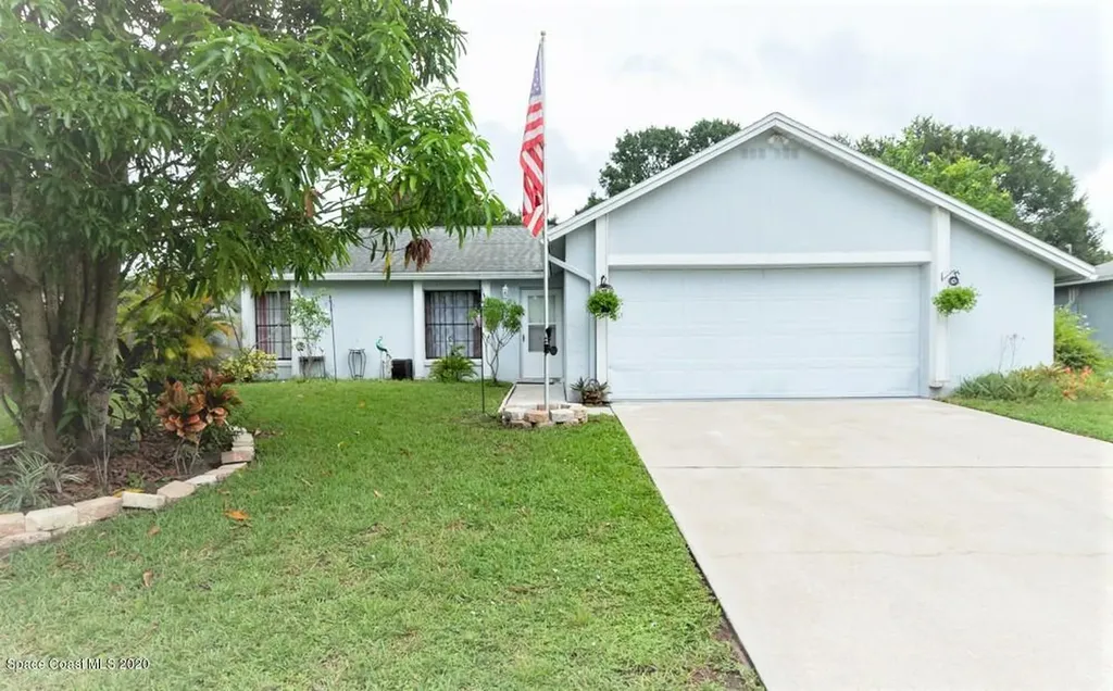 976 Slocum Street NW Palm Bay FL 32907