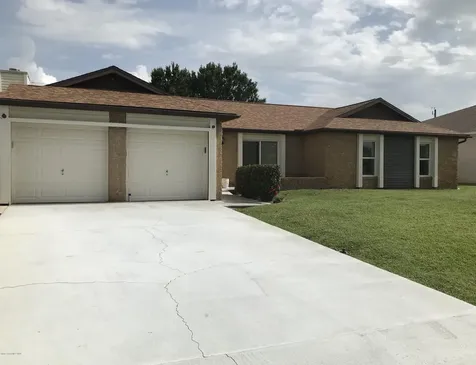 690 Almansa Street NE Palm Bay FL 32907