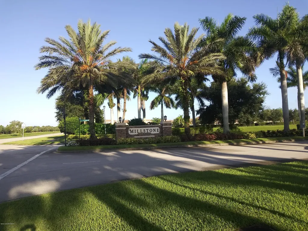2795 Grand Isle Way SW Vero Beach FL 32968