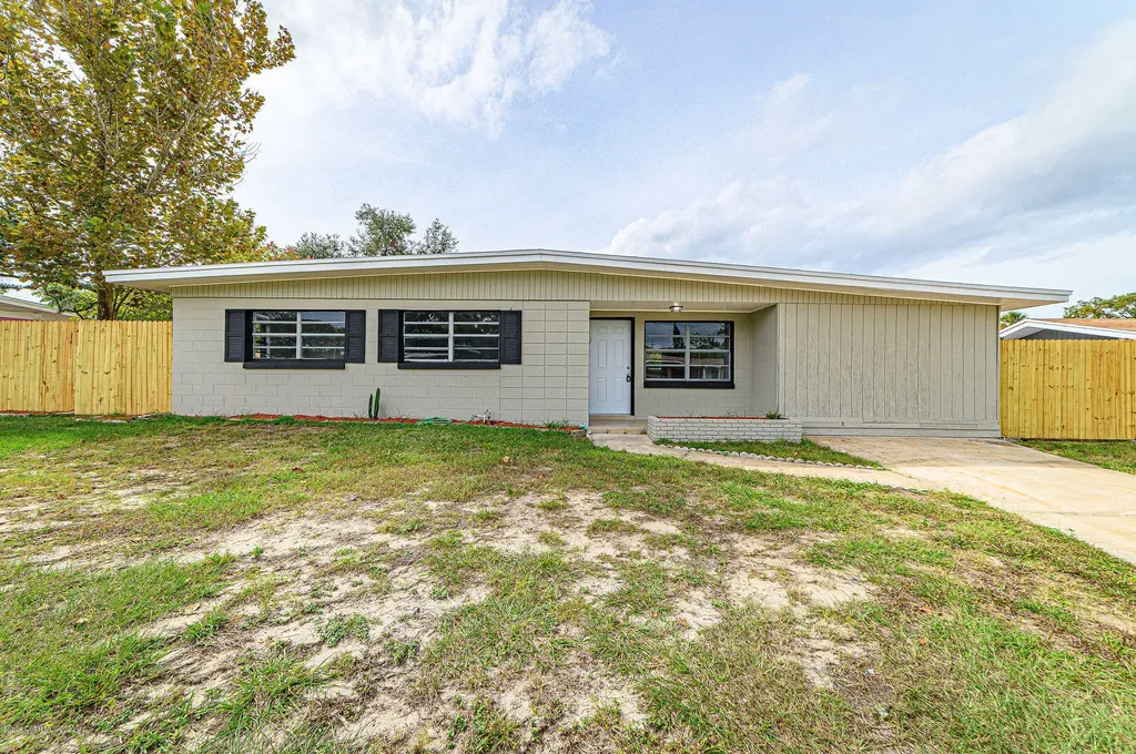 1030 Tudor Lane Titusville FL 32780