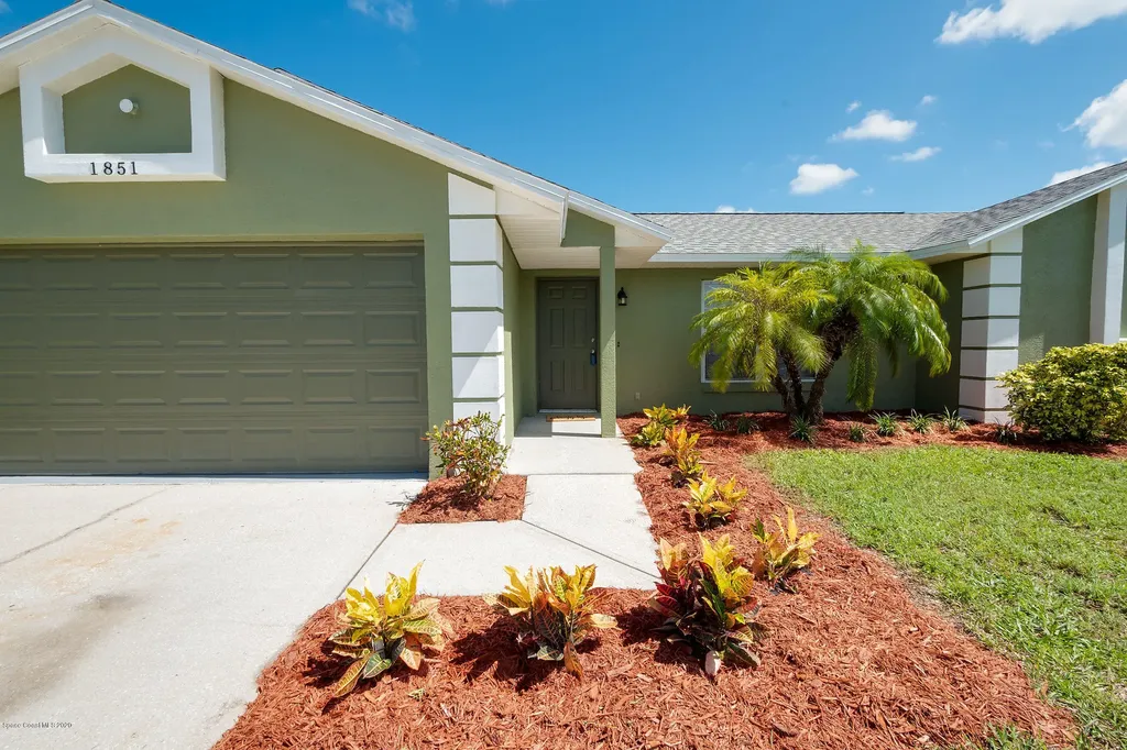 1851 Zaminder Street NW Palm Bay FL 32907