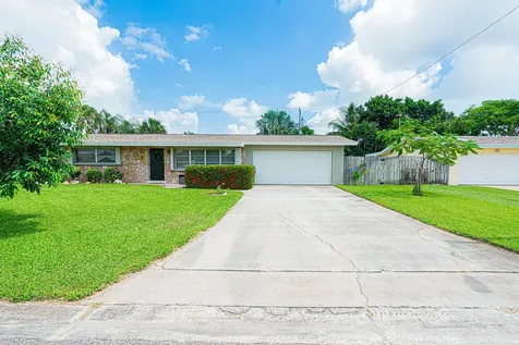 220 Greenway Avenue Satellite Beach FL 32937
