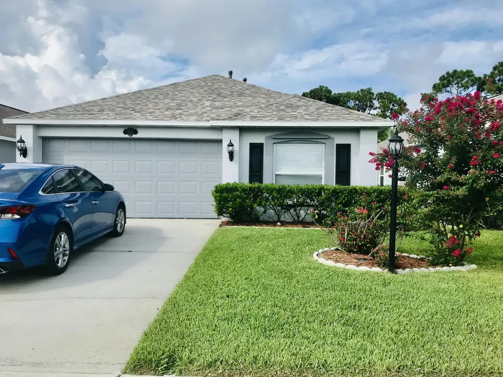 2038 Majestic Pine Court NE Palm Bay FL 32905