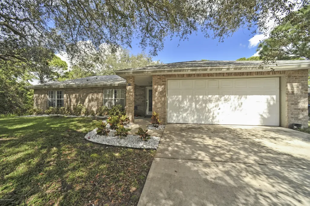 877 Walpole Road SW Palm Bay FL 32908