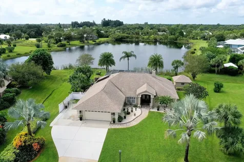 702 S Easy Street Sebastian FL 32958