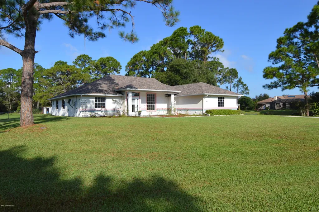 5620 Sparrows Wood Drive Titusville FL 32780