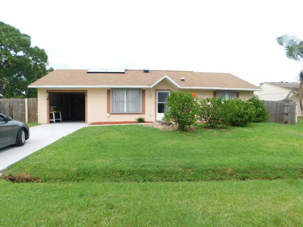 973 Boeing Street NE Palm Bay FL 32907
