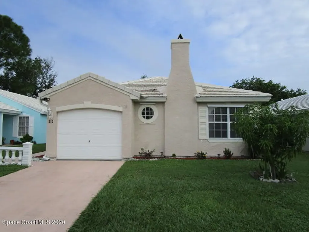 810 Wateroak Drive NE Palm Bay FL 32905